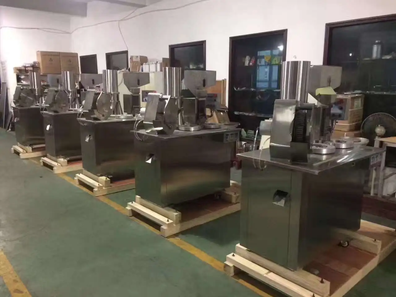 Semi automatic capsule filling machine Semi automatic capsule filling machine