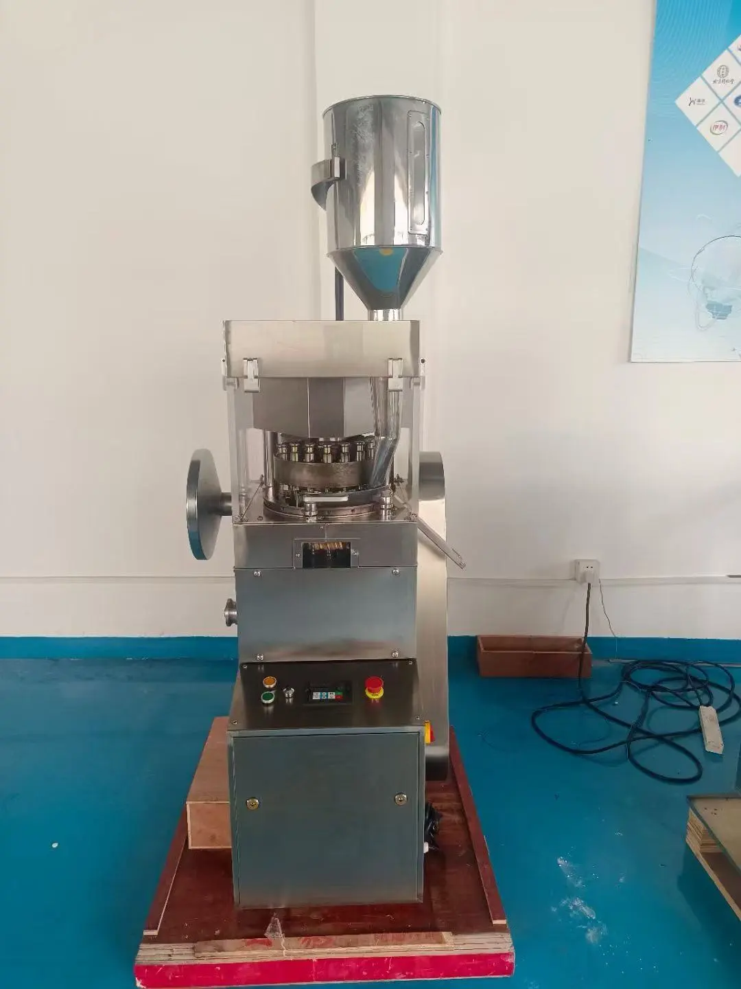 pill pressing machine