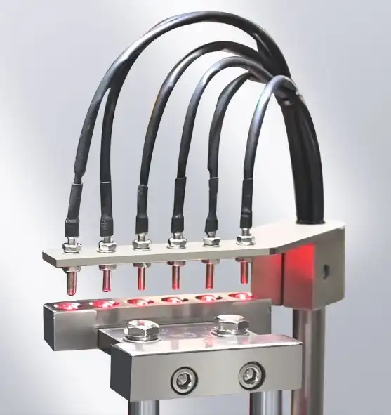 Liquid capsule filler Liquid capsule filler