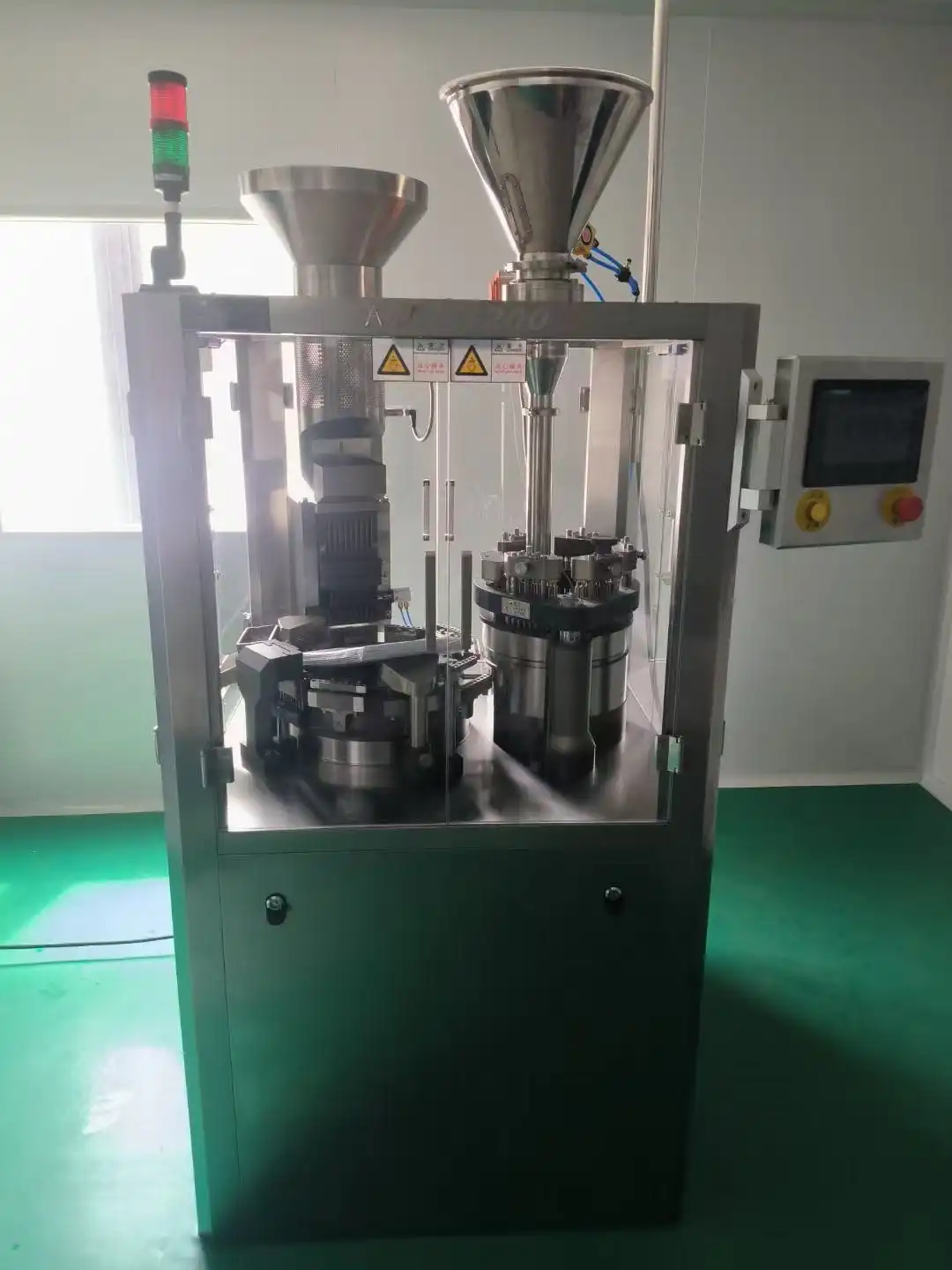Pill filling machine