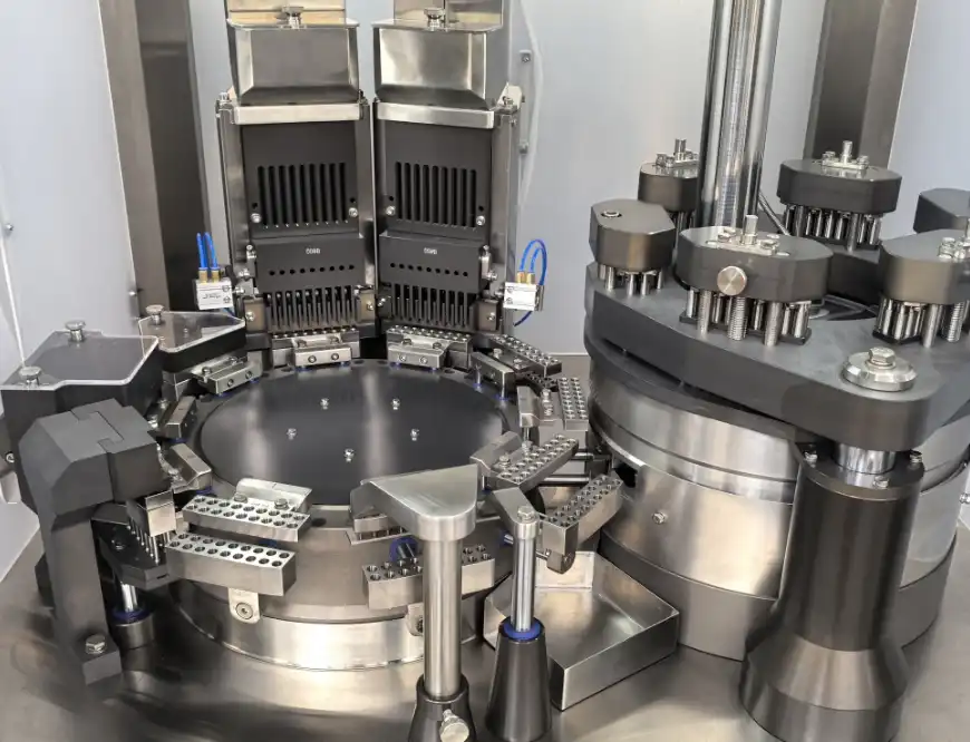 Capsule maker machine