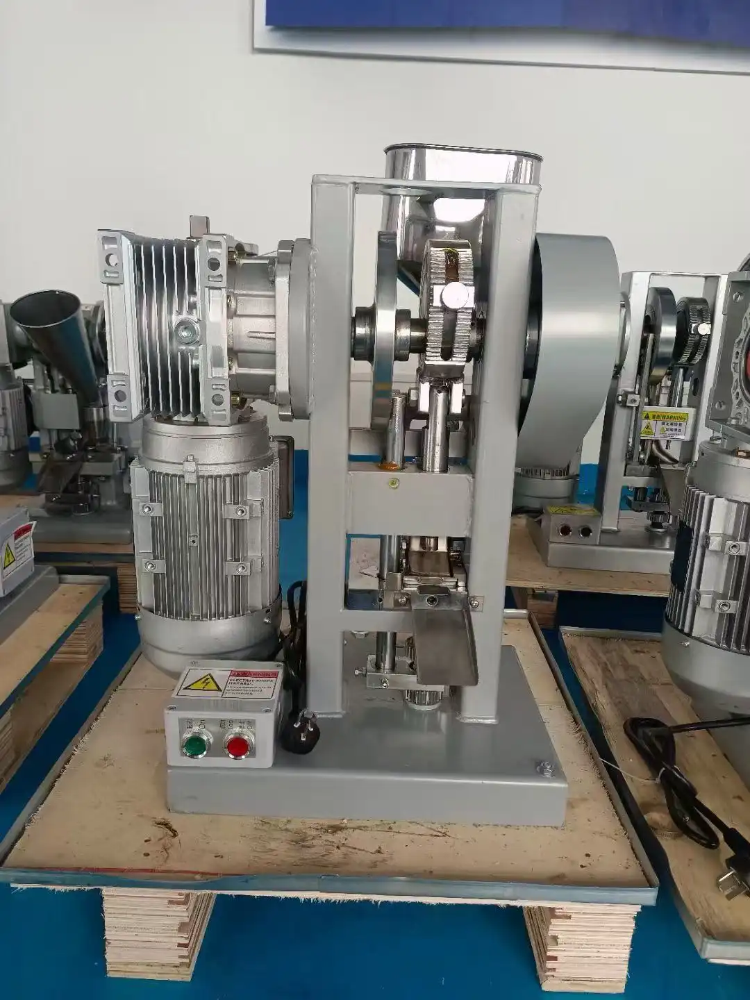  Desktop tablet press machine