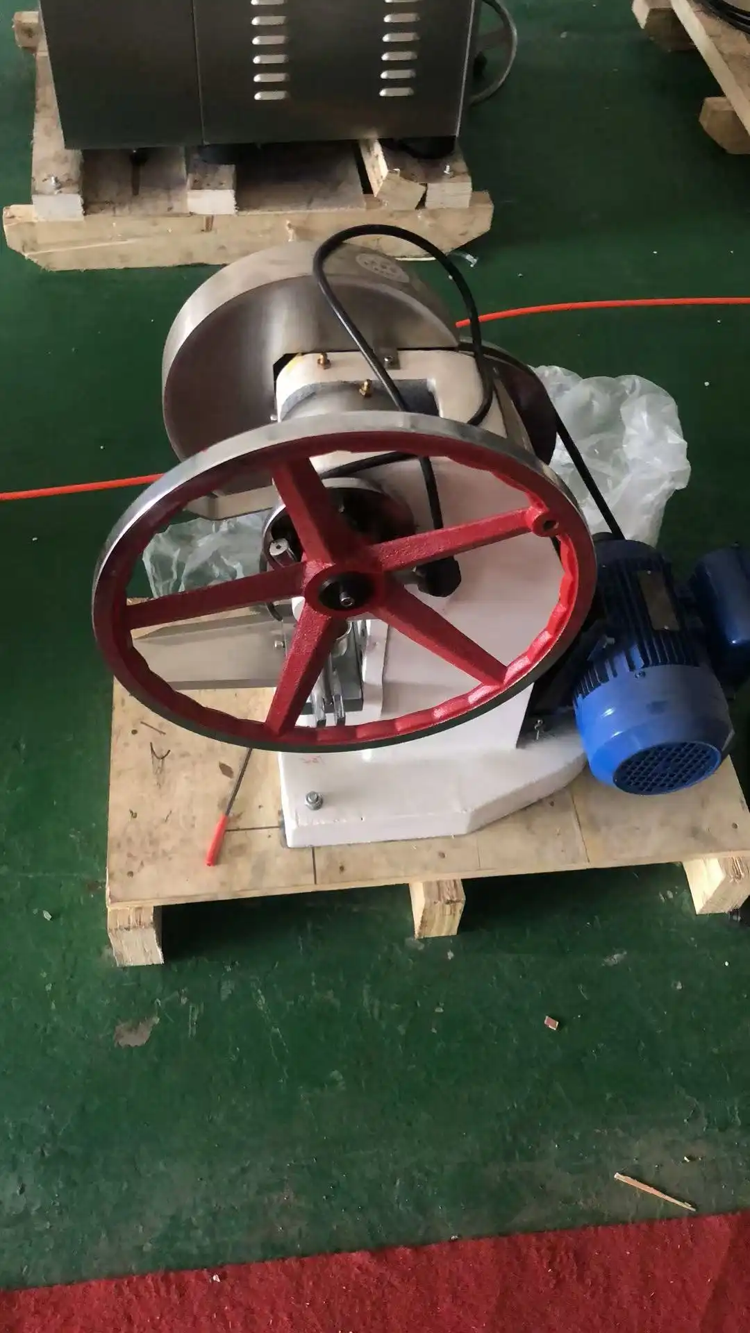 single station tablet press